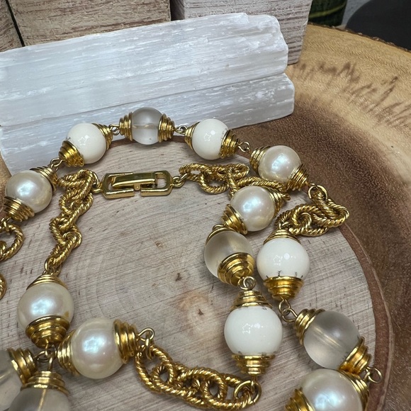 VTG| Gold-Tone Faux Pearl Chain Necklace 💛✨ - Picture 5 of 8